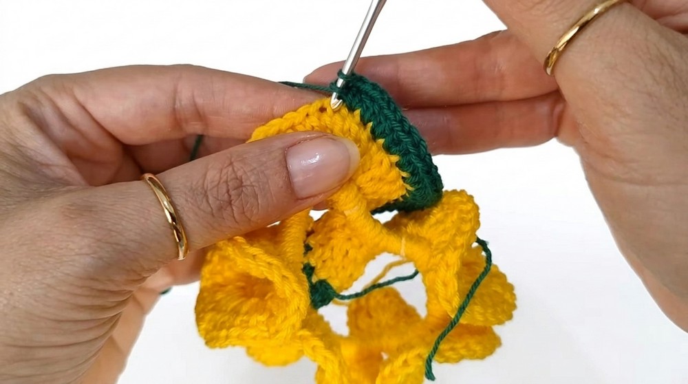 Crochet Scrunchie Pattern 3
