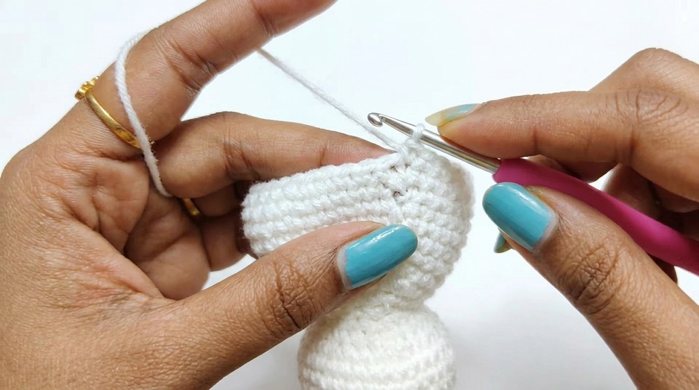 Crochet Snowman Amigurumi Pattern 3