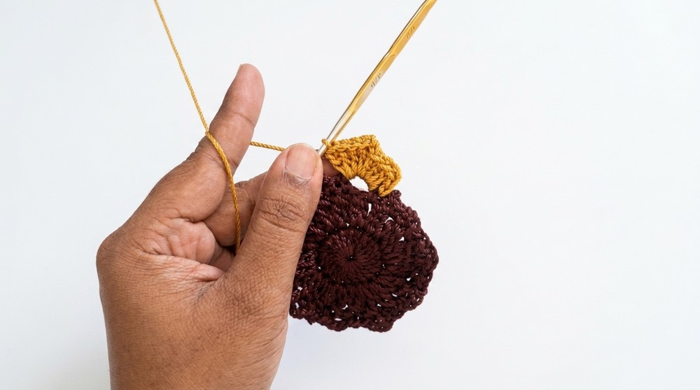 Crochet Sunflower Coaster Pattern 3