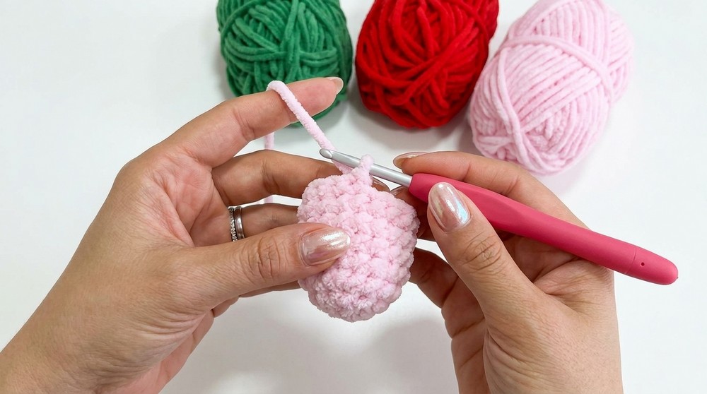 Crochet Tulip Keychain Pattern 3