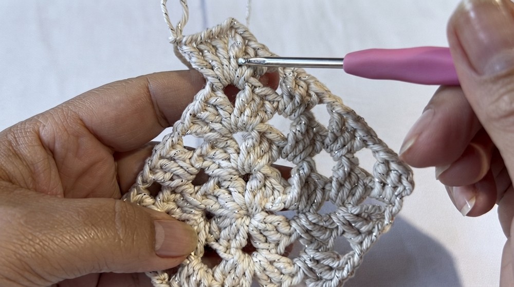 Beautiful Crochet Placemat Pattern 3