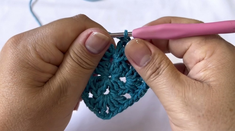 Crochet Granny Square Rug Pattern 2
