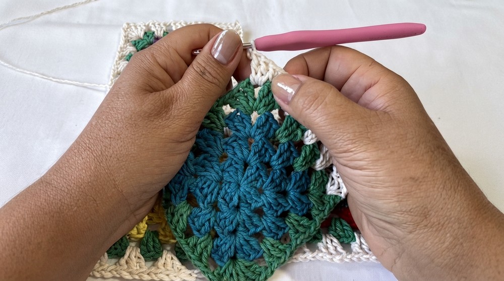 Crochet Granny Square Rug Pattern 4