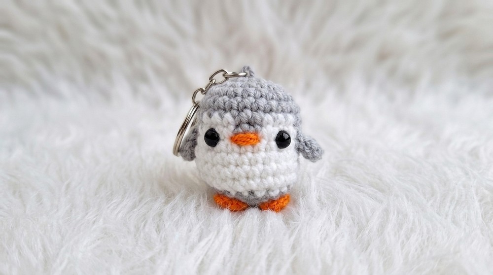 Crochet Penguin Keychain Pattern 4