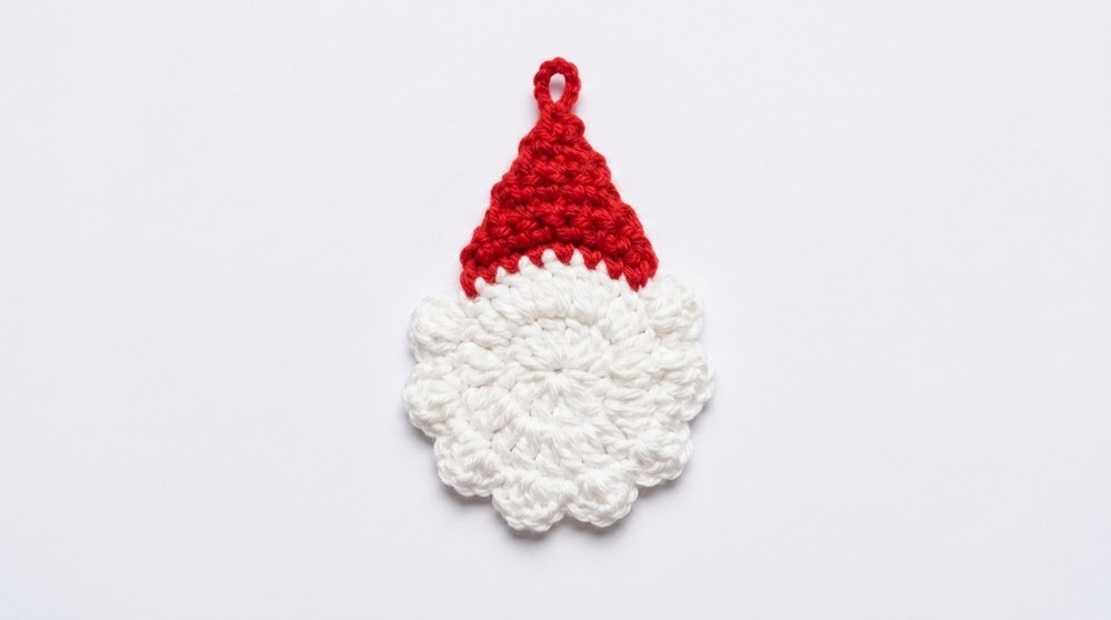 Crochet Santa Claus Keychain Pattern 3