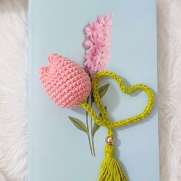 Crochet Tulip Bookmark Pattern 5