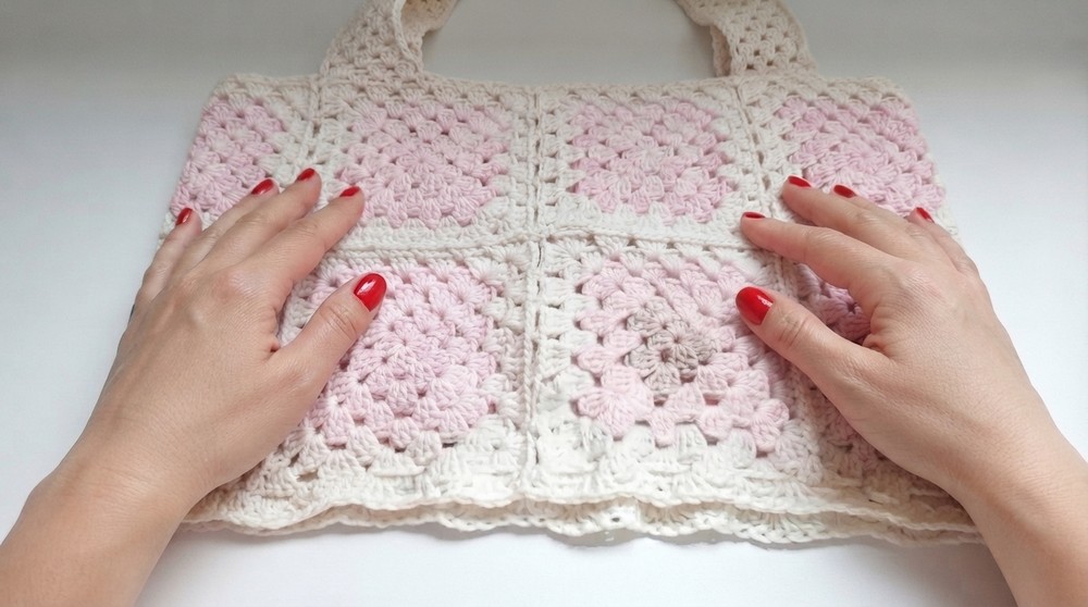 Luara crochet top. Made with squares. 7