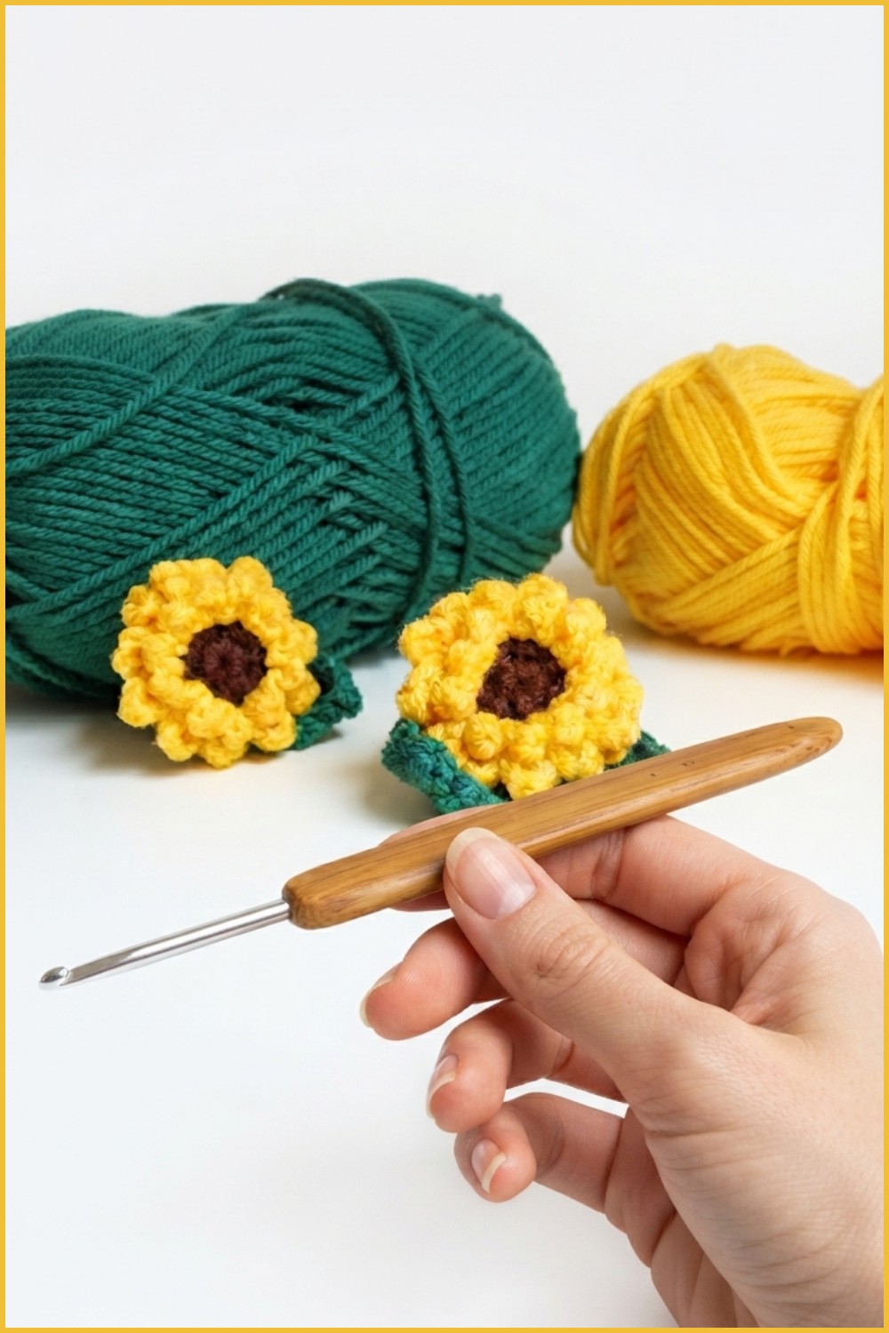 How To Crochet Sunflower Brooch Applique 11