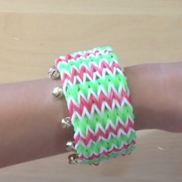 Christmas Rainbow Loom friendship bracelet Holiday tutorial 1