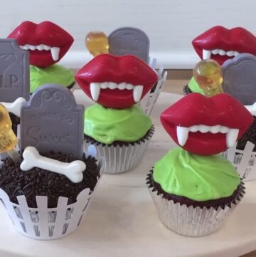 DIY Halloween Cupcakes 1