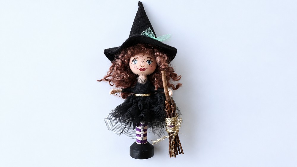 DIY Kitchen Witch Doll 6
