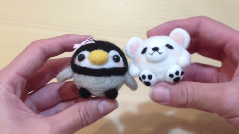 DIY Penguin & Polar Bear Needle Felt Tutorial 1