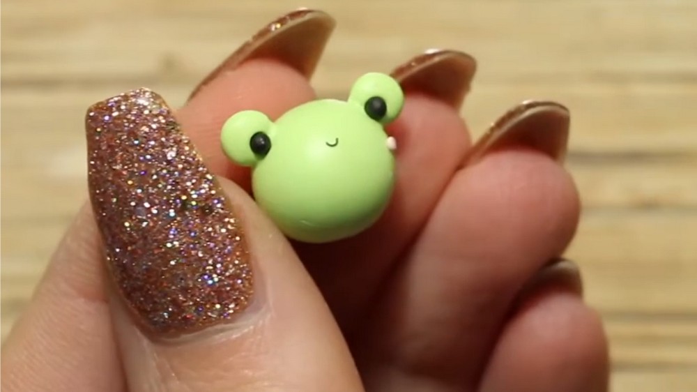 DIY Polymer Clay Halloween Witch Frog 4