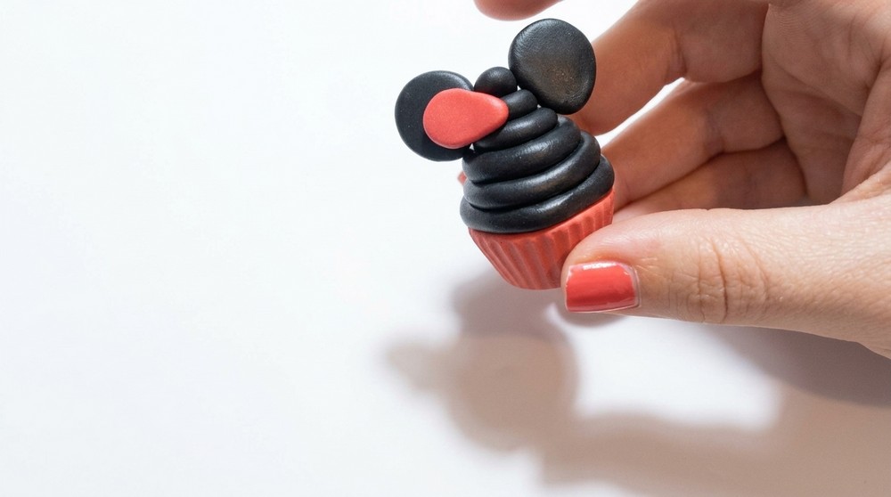 DIY Polymer Clay Cupcake Minnie Pattern 3