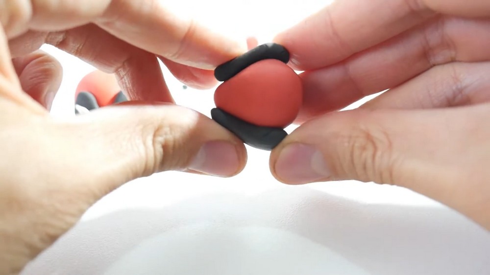 DIY Polymer Clay Chibi Deadpool Tutorial 3