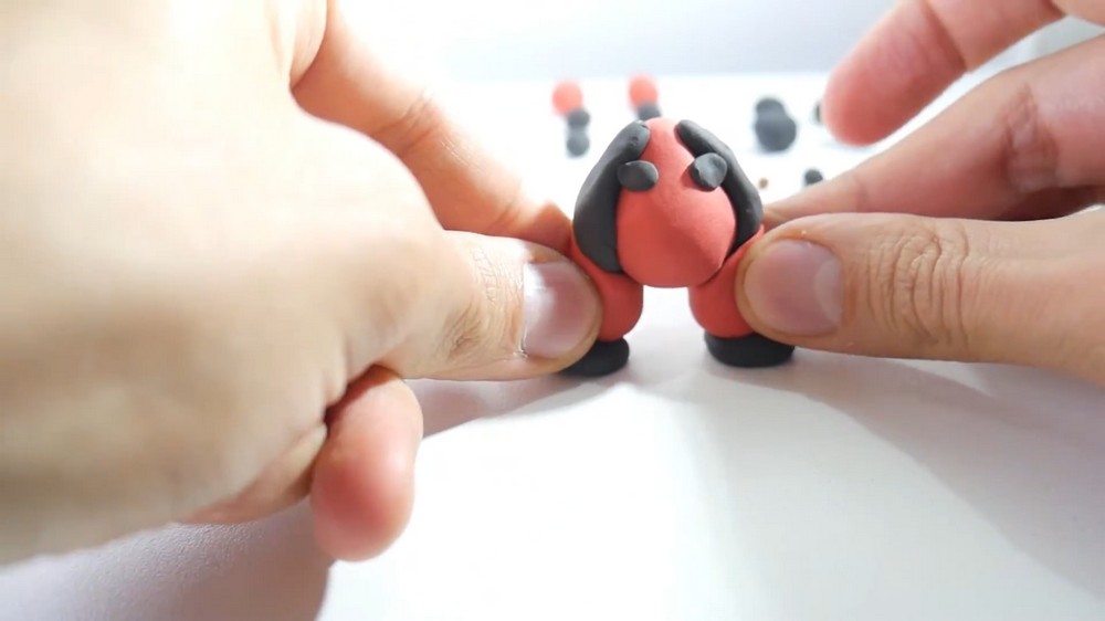 DIY Polymer Clay Chibi Deadpool Tutorial 4