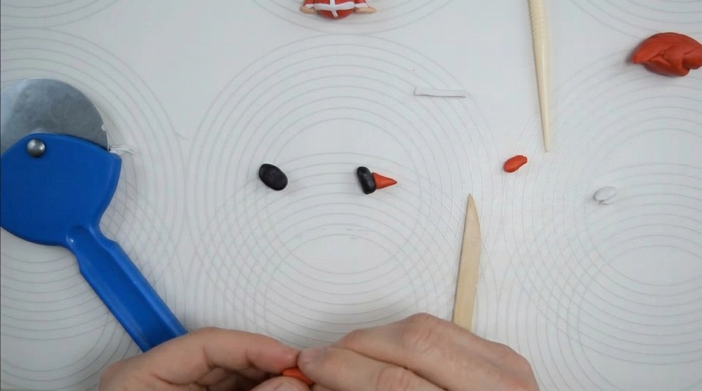 DIY Polymer Clay Santa Claus Tutorial 5