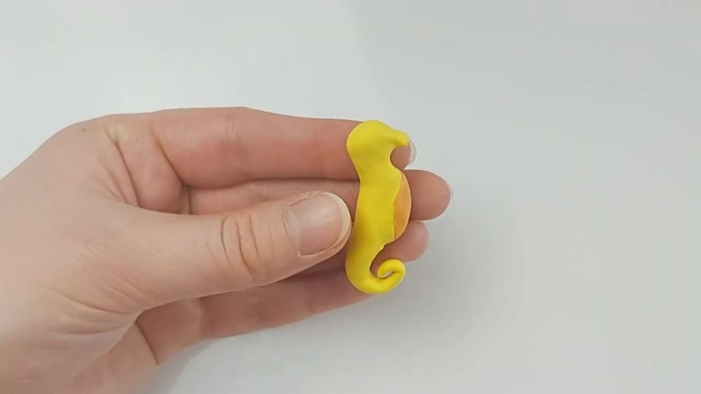 DIY Polymer Clay Mini Seahorse Tutorial 4