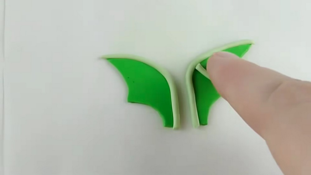 DIY Polymer Clay Mini Dragon Tutorial 5