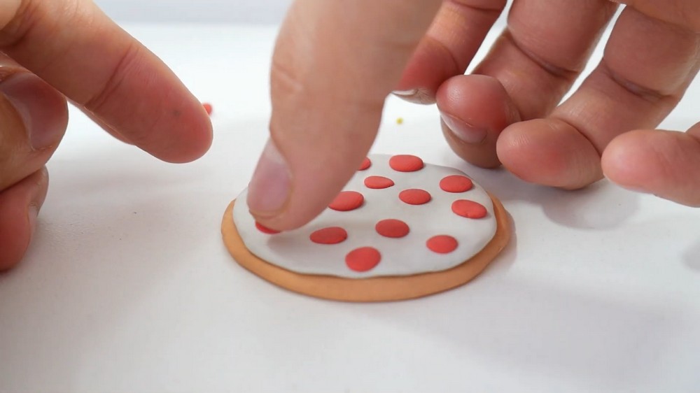 DIY Polymer Clay Pizza Tutorial 5