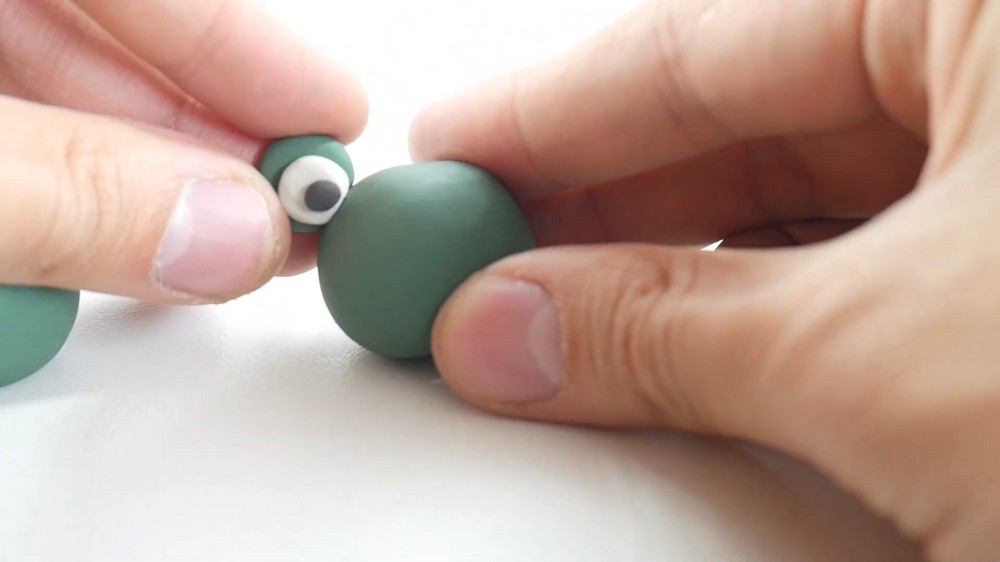 DIY Polymer Clay Frog Tutorial 2
