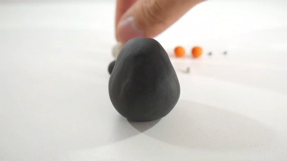 DIY Polymer Clay Penguin Tutorial 2