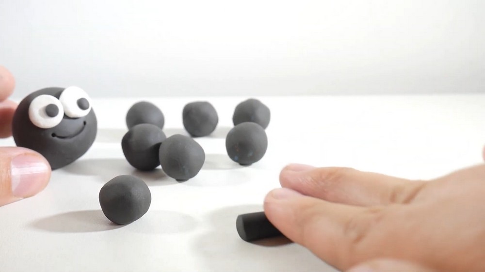 DIY Polymer Clay Spider Tutorial 3