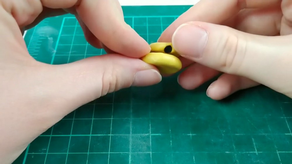 DIY Polymer Clay Beehive With Bees Tutorial 1