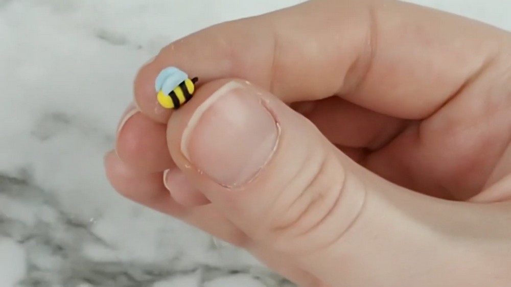 DIY Polymer Clay Beehive With Bees Tutorial 4