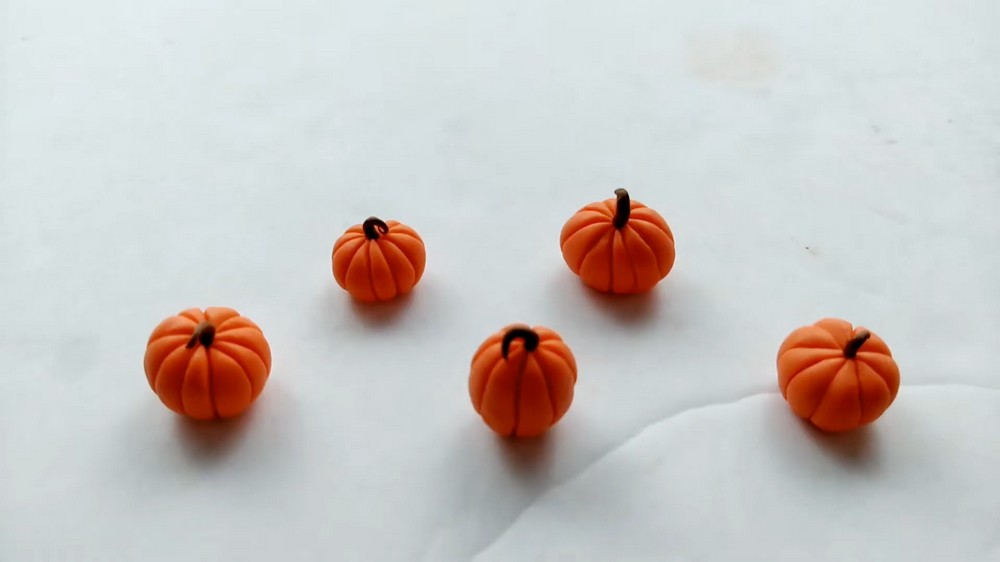 DIY Polymer Clay Fall Pumpkin Patch Tutorial 2